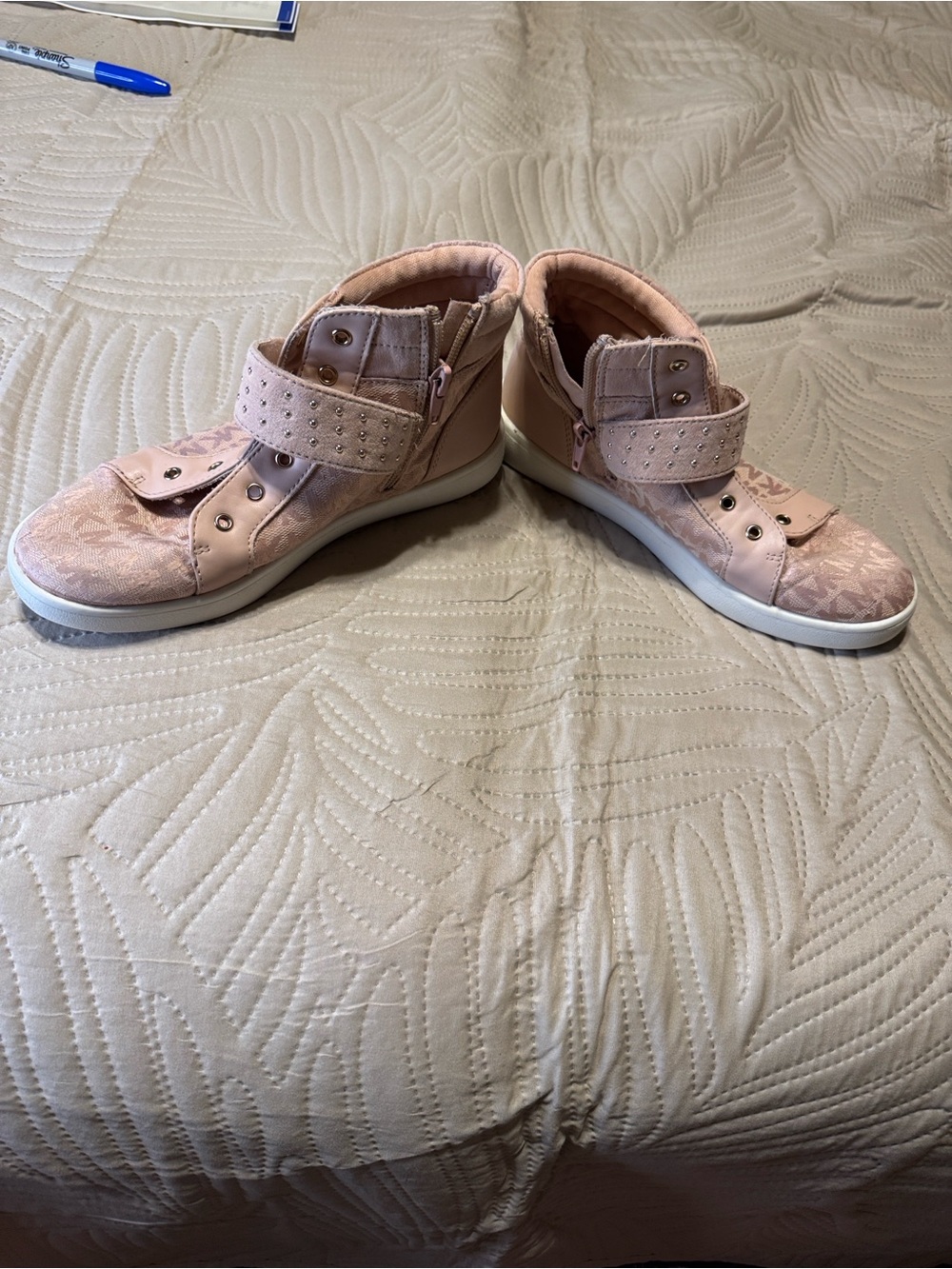 Michael Kors Girls' Light Pink High-Top Sneakers with Studded Velcro Strap Sz 4